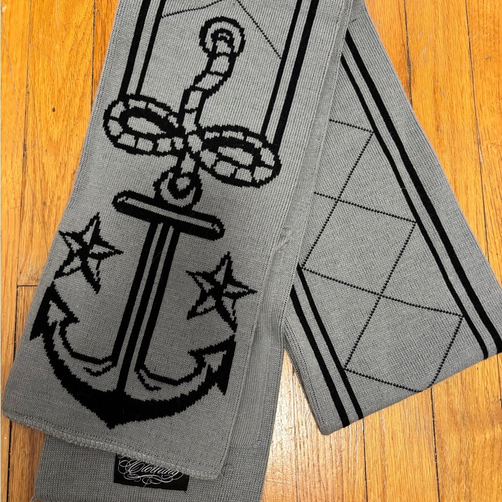 Sourpuss Gray and Black Anchor Scarf